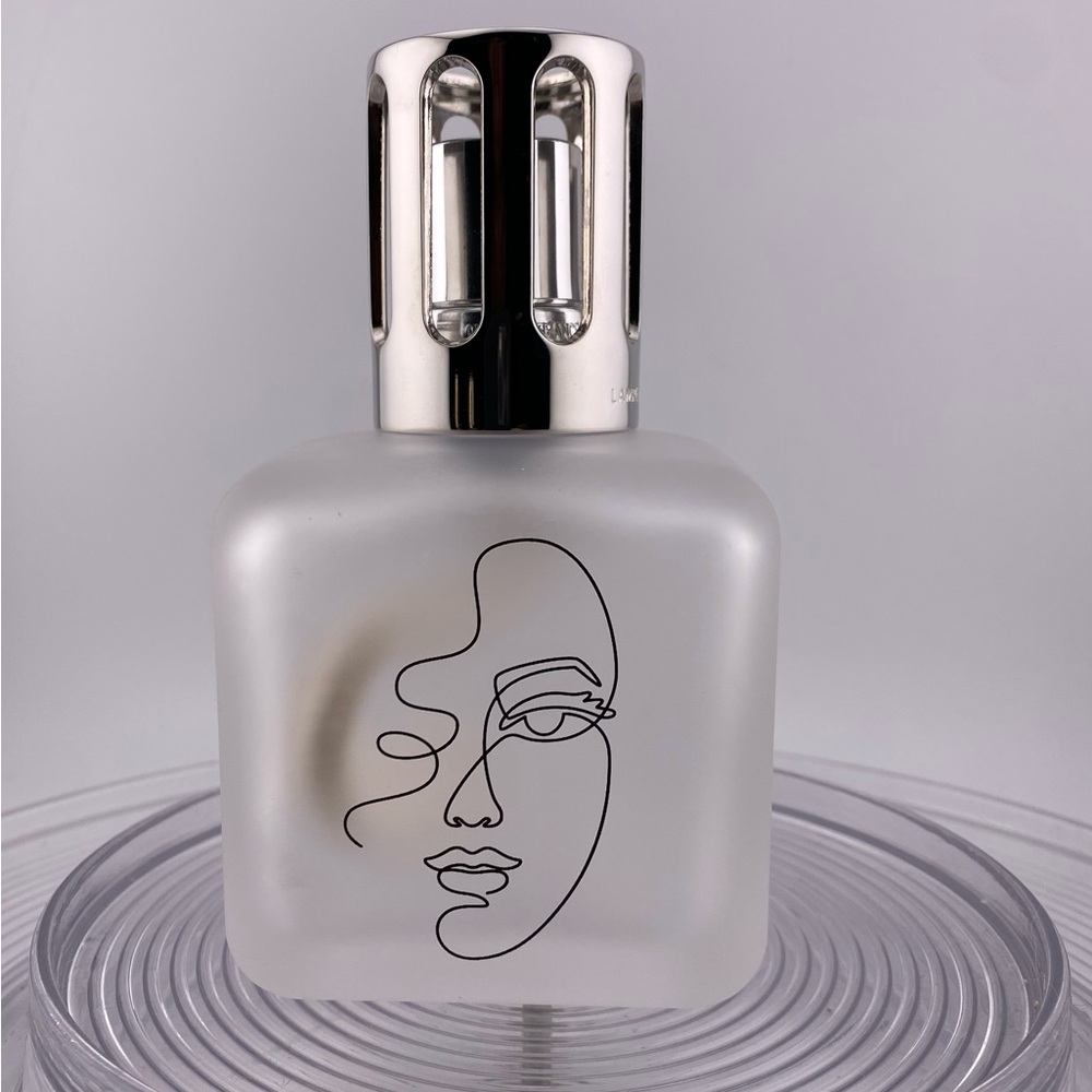 Authentic Special Edition for « Doctors Without Borders » Lampe Berger